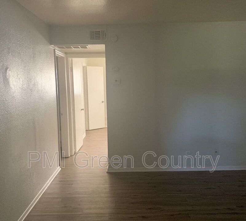 Yale Manor Apartments 917 N Yale Ave Tulsa OK Zillow