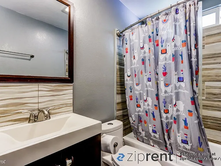 4548 Donalbain Cir — Photo 10