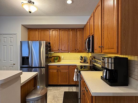 5th image of 7438 Jack Pine Ct