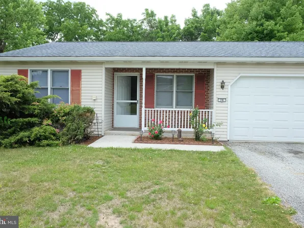 28 May Dr, Dillsburg, PA 17019