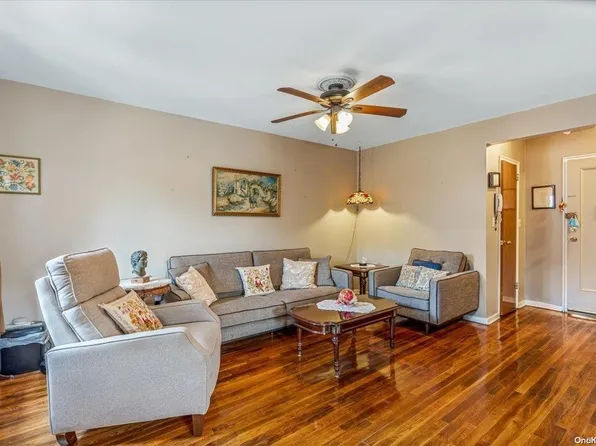 47-34 217th St #3B, Bayside, NY 11361