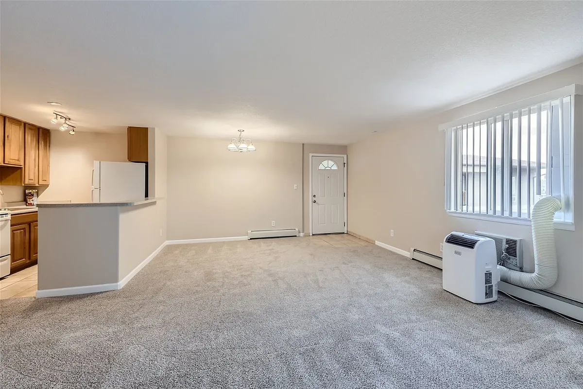 Building Photo - 5402 Carr St #301