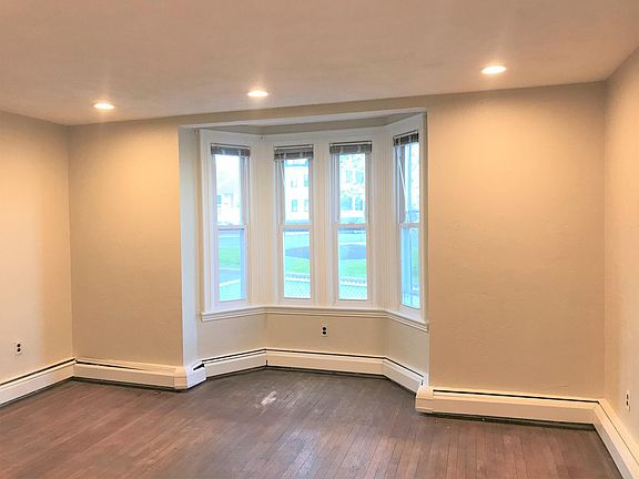 4th image of 233 Bradstreet Ave #1