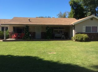 407 Cypress Ave, Colton, CA 92324