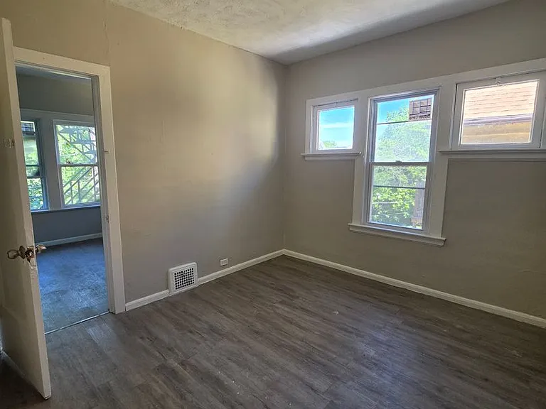 11419 Durant Ave — Photo 19