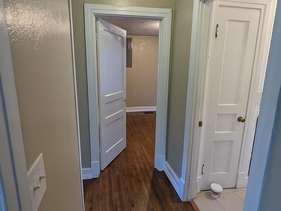 1st image of 619 1/2 Landers St