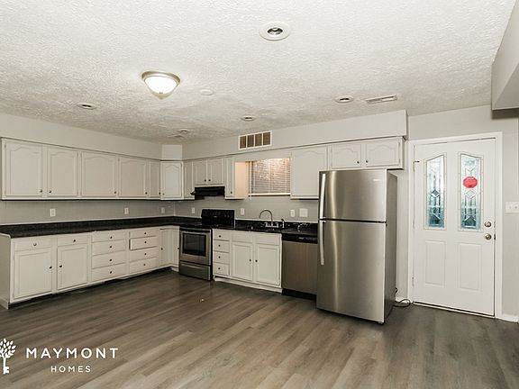 3rd image of 867 Heatherstone Dr