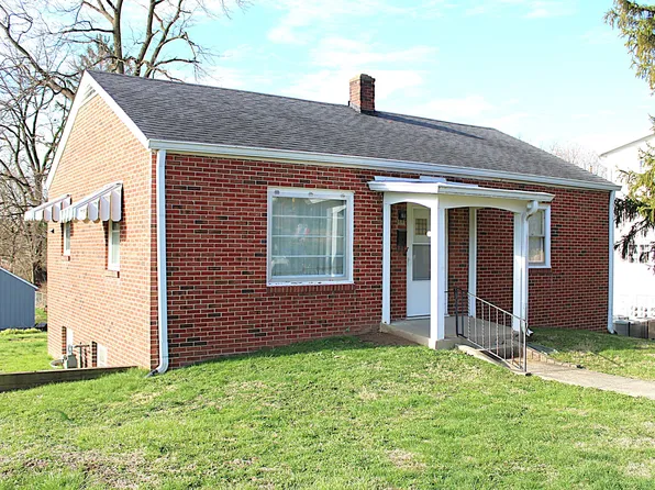 181 W Broadway St, Danville, IN 46122