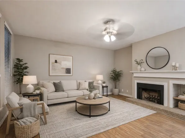 5750 Phoenix Dr APT 27, Dallas, TX 75231