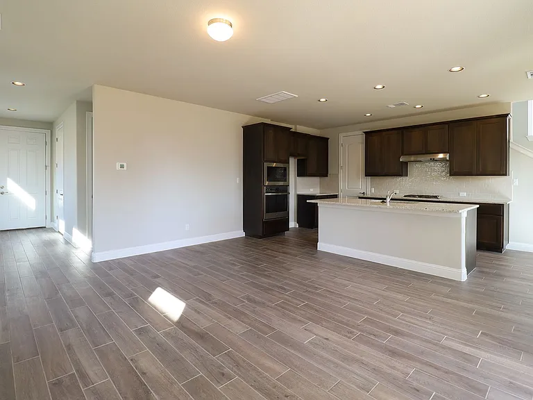 105 Bent Trail Ln — Photo 5