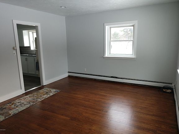 4th image of 7060 Pine Hill Dr NE