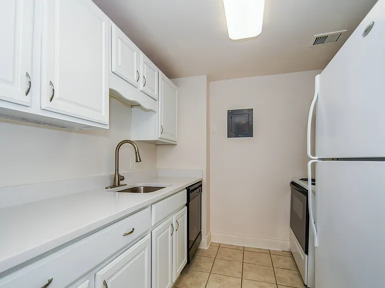 520 S 2nd St — Photo 41