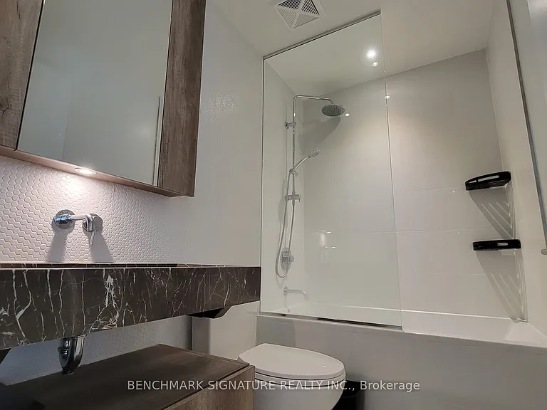 11 Yorkville Ave #2102 — Photo 5