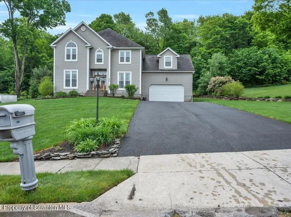 802 Parkview Rd #L-18, Moscow, PA 18444
