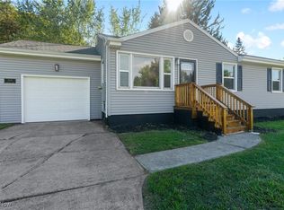 2035 Holbrooke Rd, Poland, OH 44514