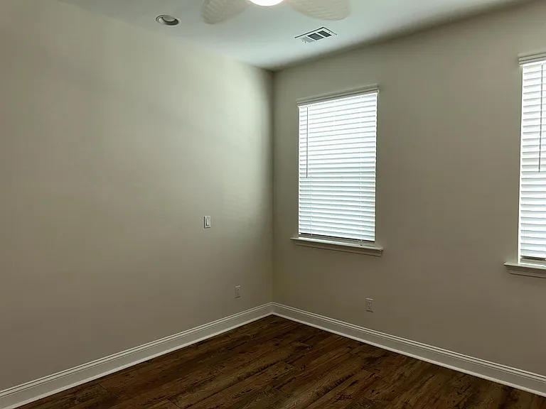 1417 Shoreside Dr #101 — Photo 4