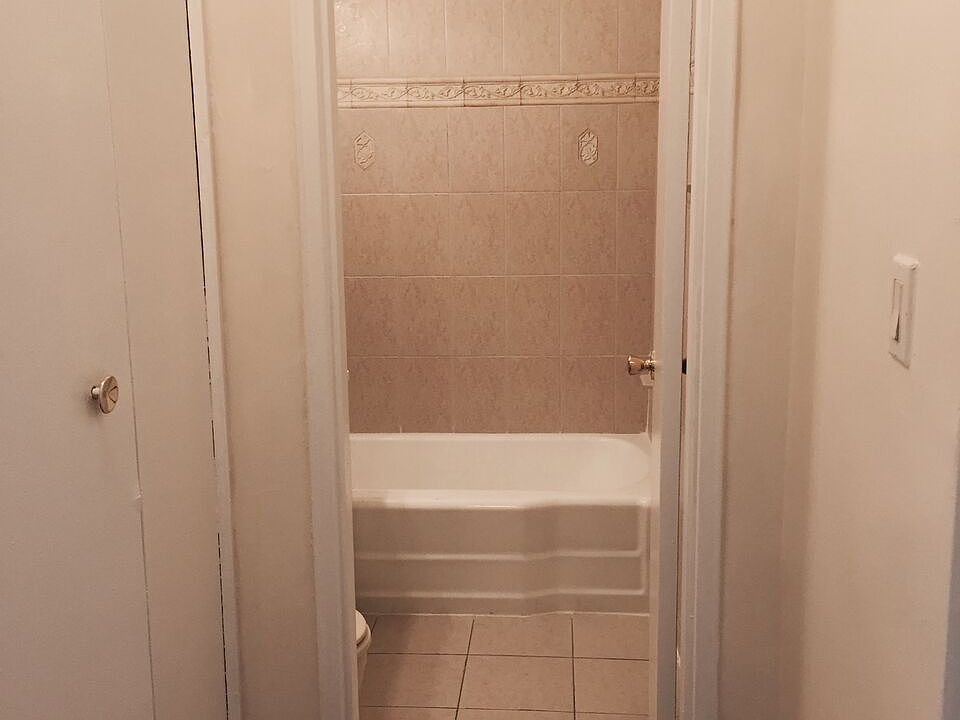 2nd image of 245 Lenox Rd APT 4H
