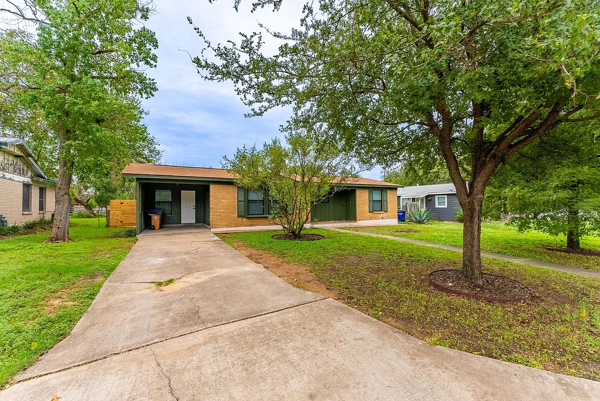 Building Photo - 6215 Haney Dr