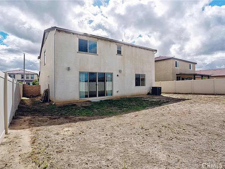 574 Feeder St — Photo 42