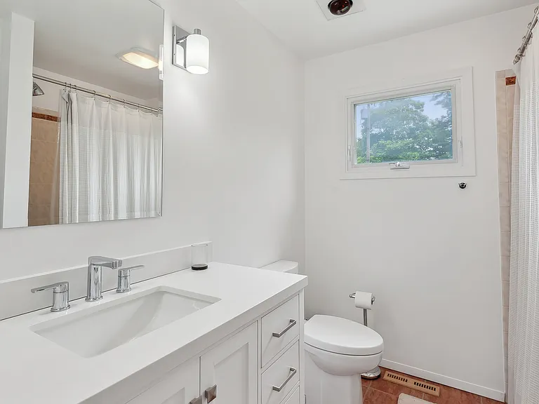 113 E Tiana Rd — Photo 12