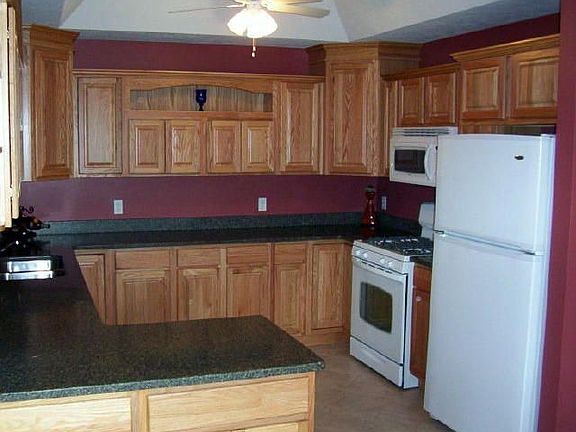 4th image of 9017 Longview Dr