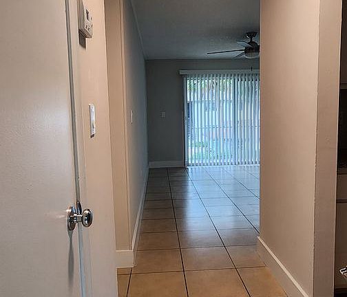 2nd image of 2321 NE 2nd St Unit 20