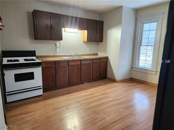1328 Logan Ave NW, Canton, OH 44703