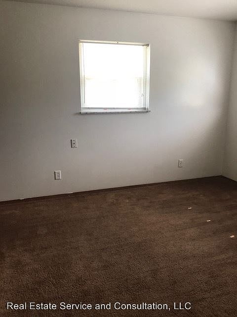 2nd image of 126 N Walnut St APT 3