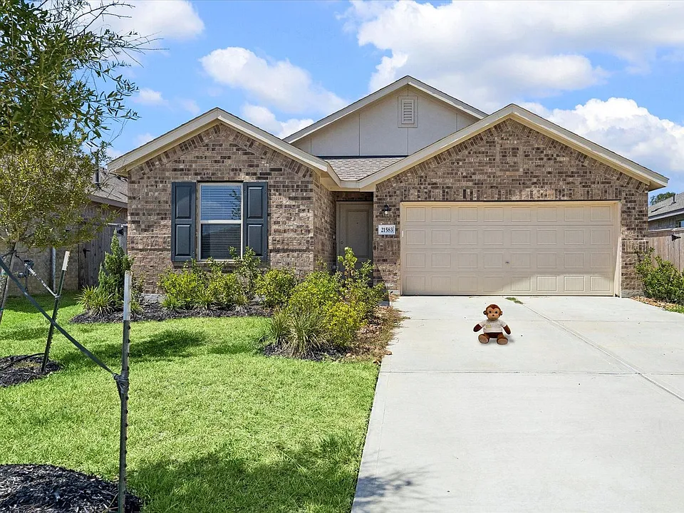 21583 Casavatore Dr