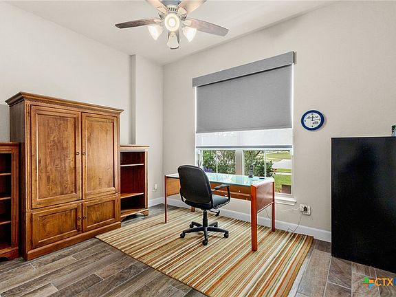 5th image of 414 Juana Way
