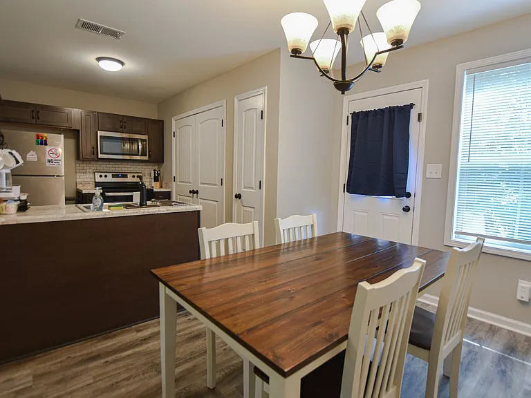 219 Smithson Ln — Photo 20