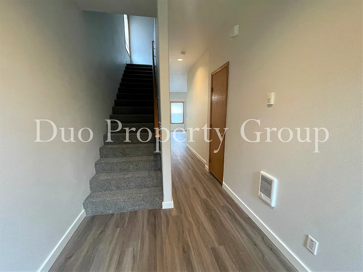 Building Photo - 606 S 41st Ct