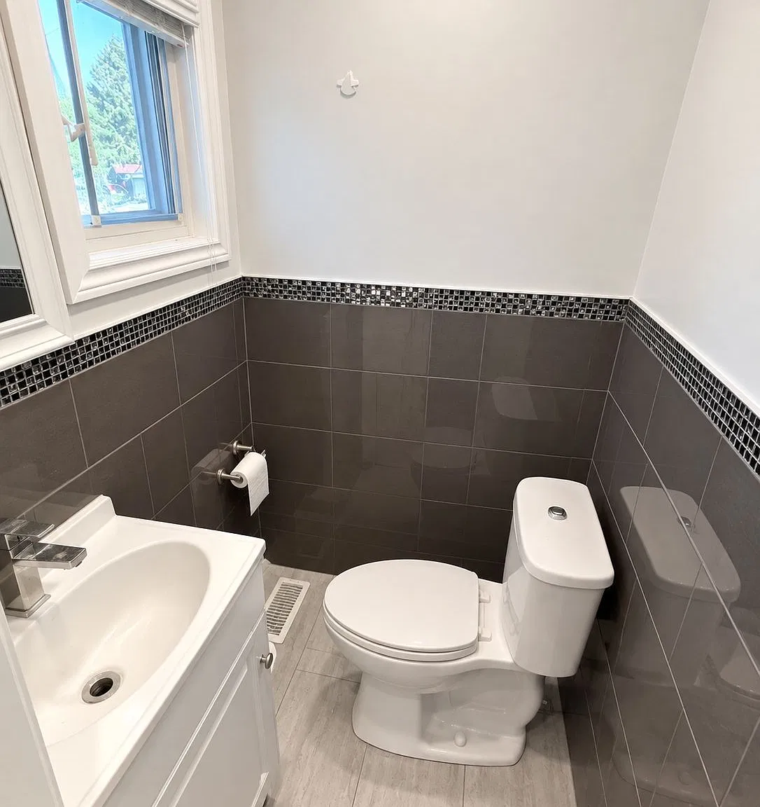 3 bed, $2,899 — Photo 2