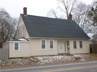 36 W Main St, Clinton, CT 06413