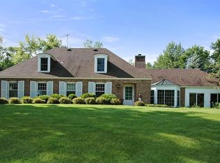 95 Brinker Rd, Barrington, IL 60010