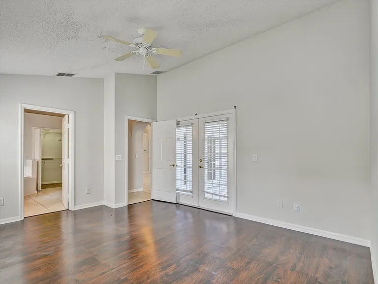 2508 Caliente Trail3856 Keyless Entry — Photo 19