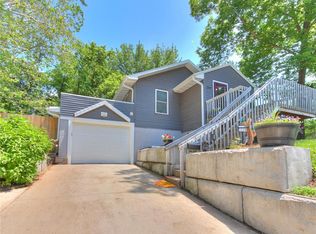 2329 Saylor Rd, Des Moines, IA 50313