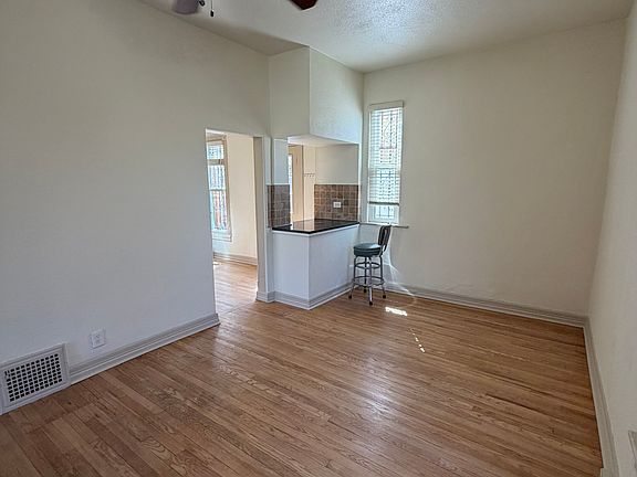 3rd image of 1822 E 31st Ave