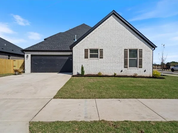 6900 SW Basswood St, Bentonville, AR 72713