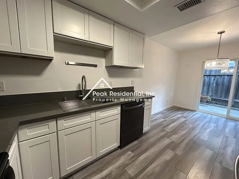 5814 Shadow Creek Dr #1 — Photo 9