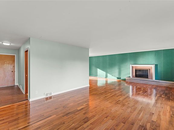 5th image of 2635 Fairgreen Dr