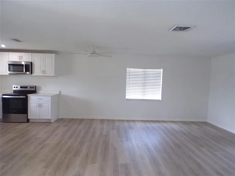 421 Orchid Dr — Photo 12
