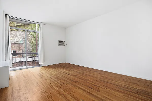 Rented by Corcoran | media 23