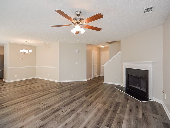 4th image of 577 Arbor Ridge Dr