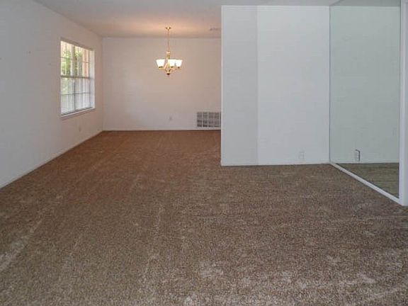 3rd image of 2501 Camarie Ave