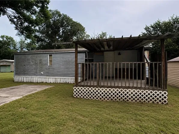 6408 Woodsman Dr, Zephyrhills, FL 33544