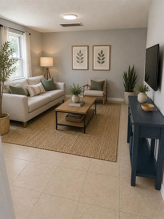 3 bed, 1.0 bath, 984 sqft, $1,650 — Photo 3