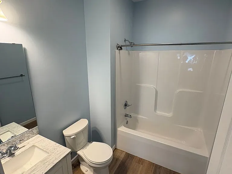 701 Stephanie Ct — Photo 9