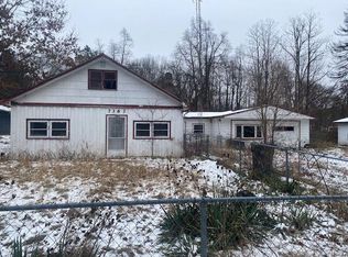 7367 Thornton Dr, Stevensville, MI 49127