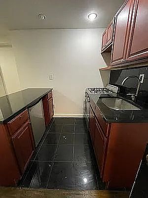 4th image of 8 Jones St APT 1A